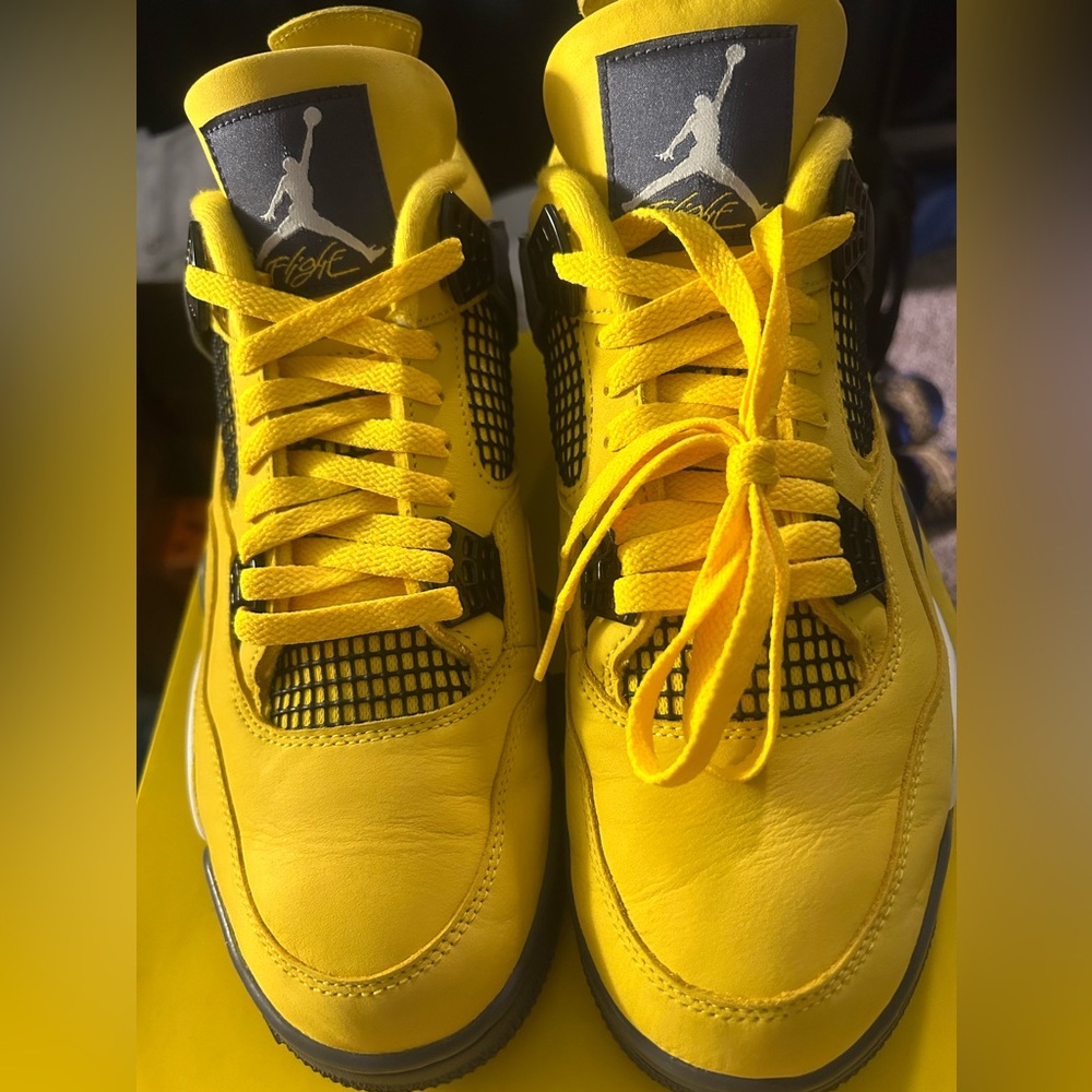 Jordan 4 lightning sz11 - Picture 7 of 8